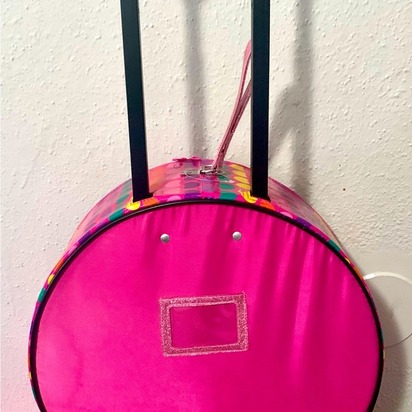 Mini-mouse round travel case. Brand new. No flaws. - Picture 5 of 5